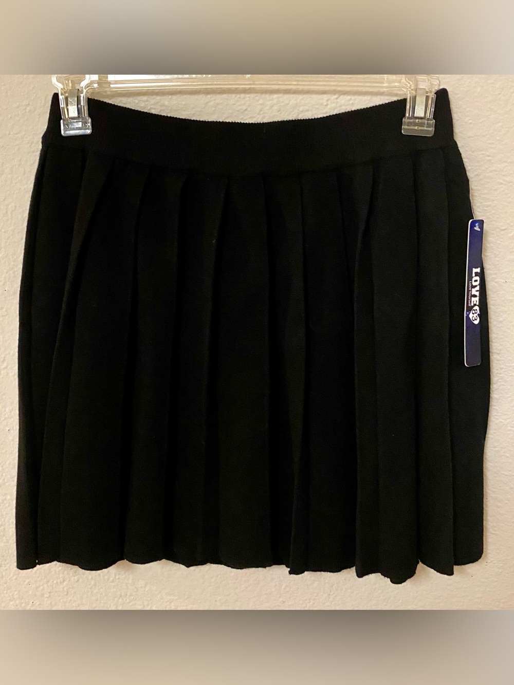 Love 83 Black Pleated Skater Sweater Skirt - Size L/XL - NWT!